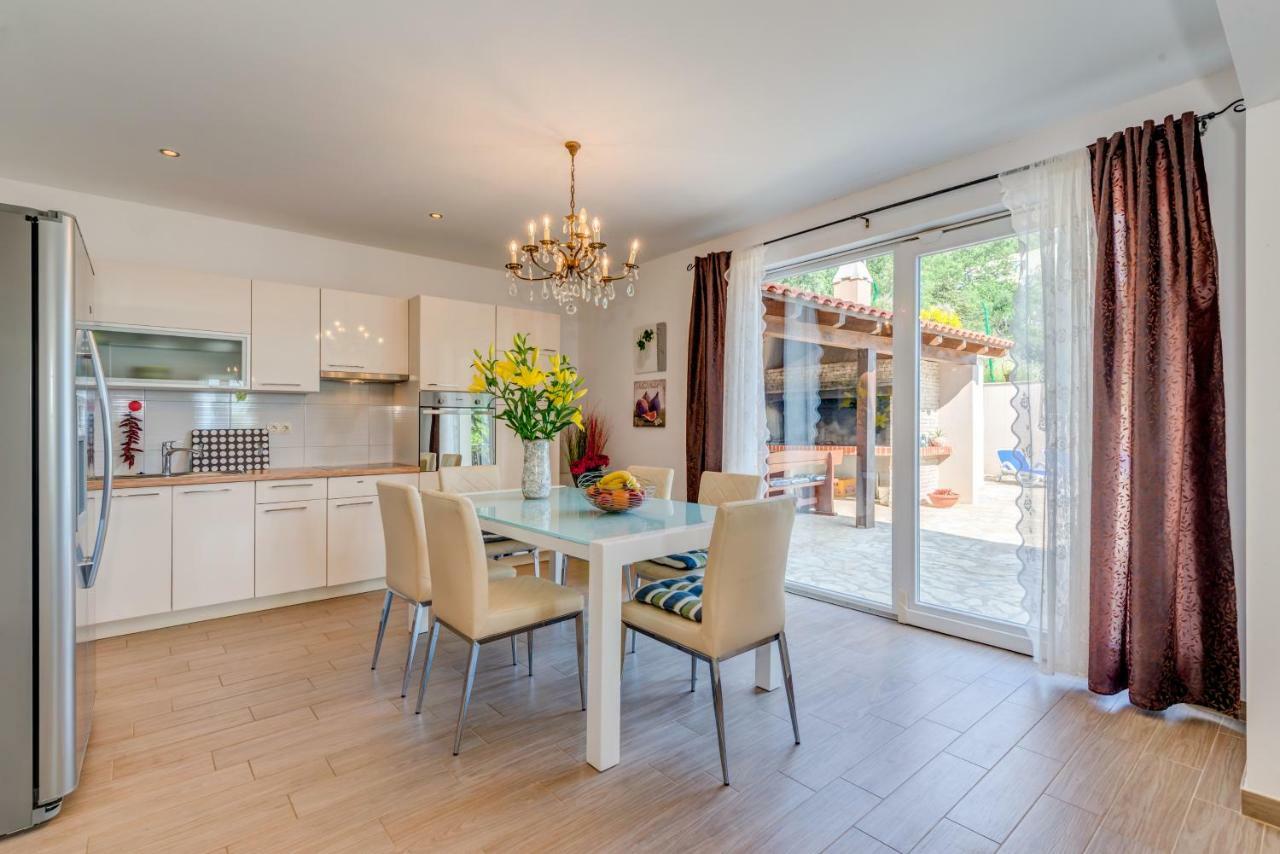 Holiday Home Figa Omiš Dış mekan fotoğraf