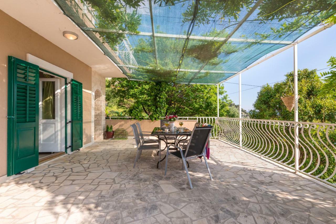 Holiday Home Figa Omiš Dış mekan fotoğraf