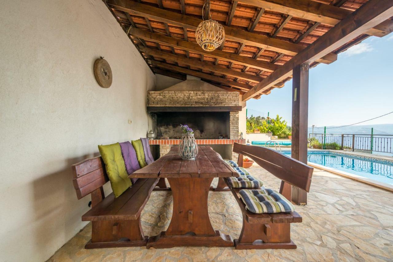 Holiday Home Figa Omiš Dış mekan fotoğraf