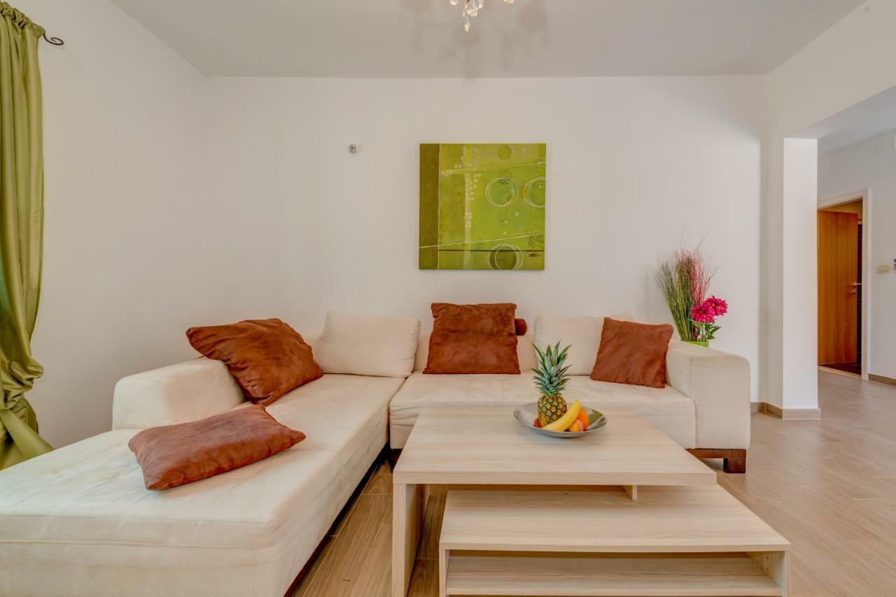 Holiday Home Figa Omiš Dış mekan fotoğraf