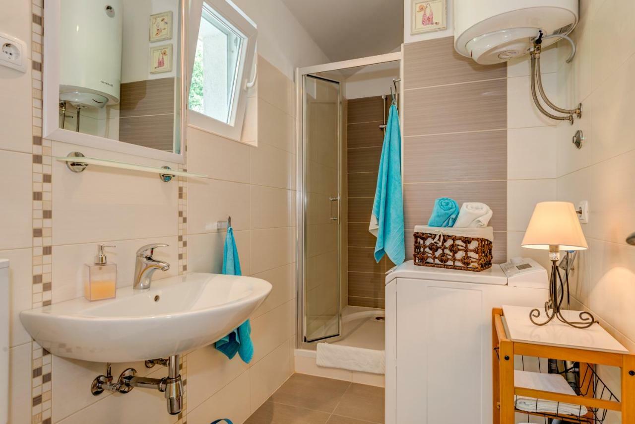 Holiday Home Figa Omiš Dış mekan fotoğraf